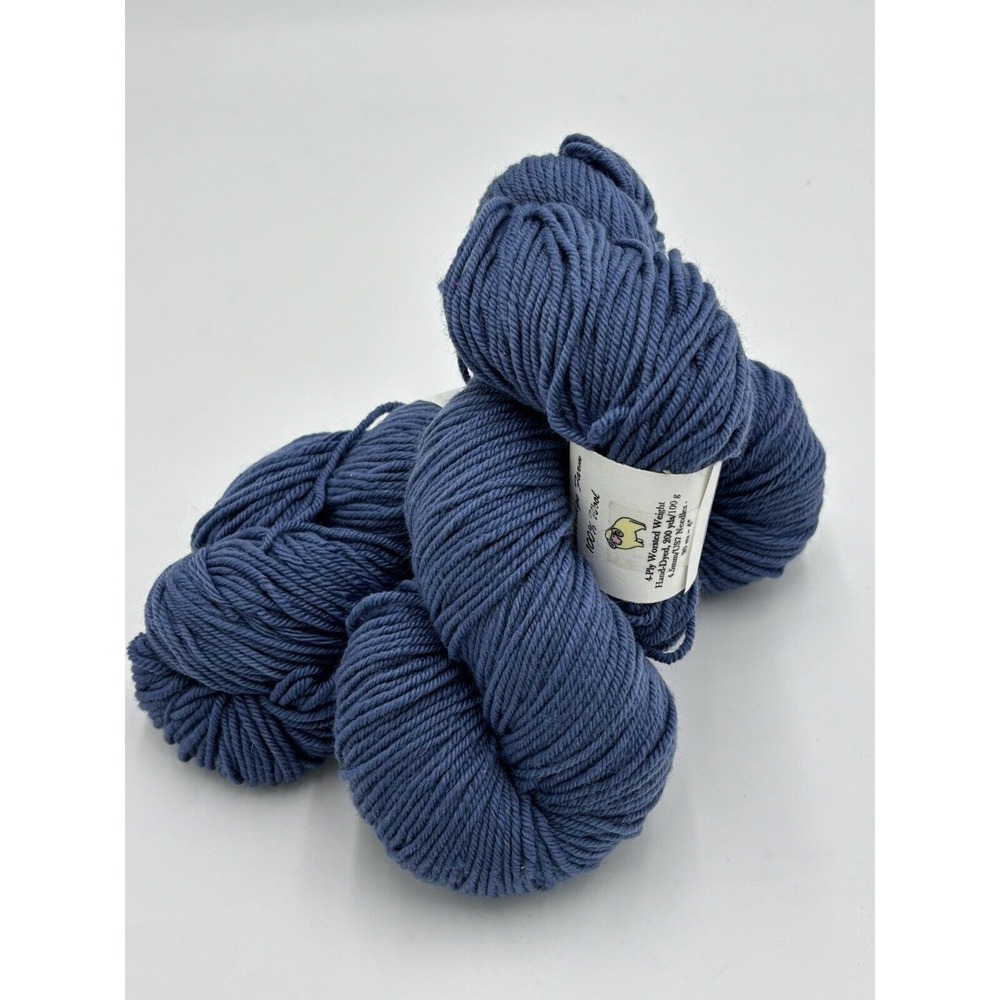 Vintage Shelridge Farm worsted Wool yarn - Misty Blue, 239g, 2+ Hanks‎